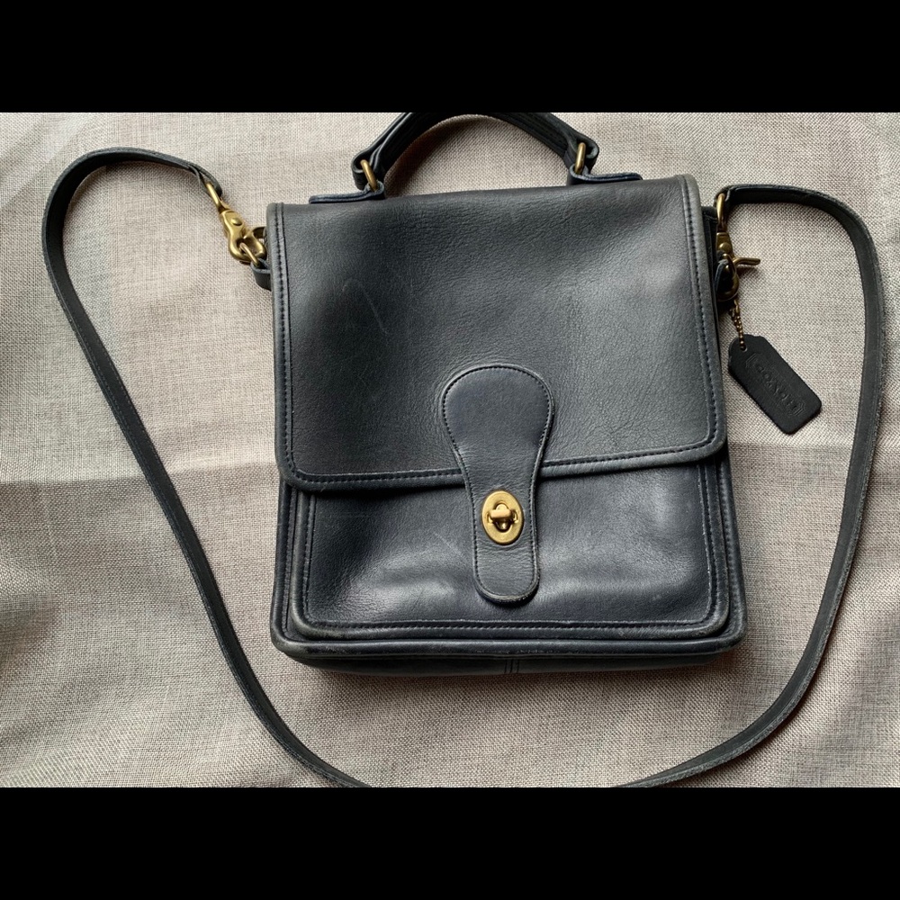 VINTAGE Coach Willis Purse